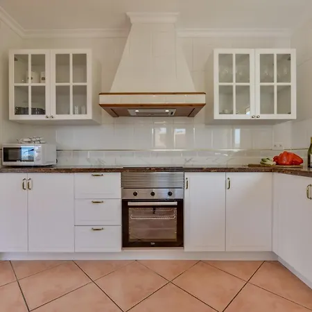 ヴィラ Guzman - Bellissima *